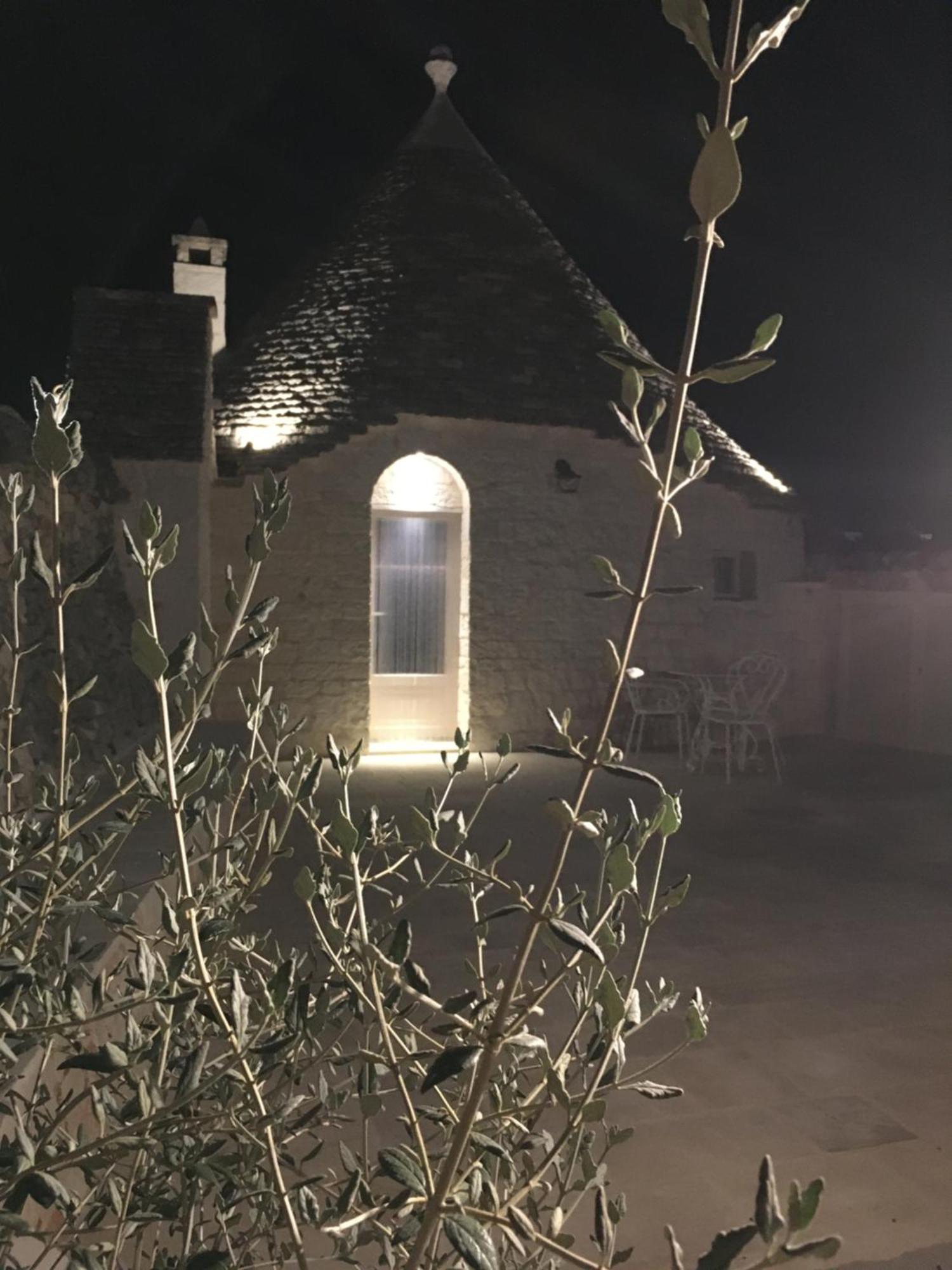 Trulli Le 2 Nicchie Holiday home *